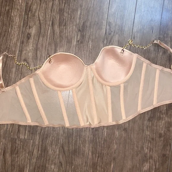 Tops - Picture 2 of 5